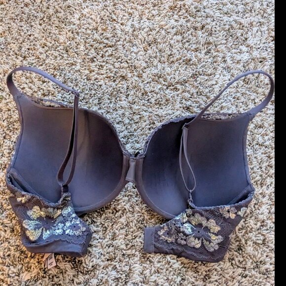 Victoria Secret - Body by Victoria Perfect Shape Bra - Picture 2 of 6